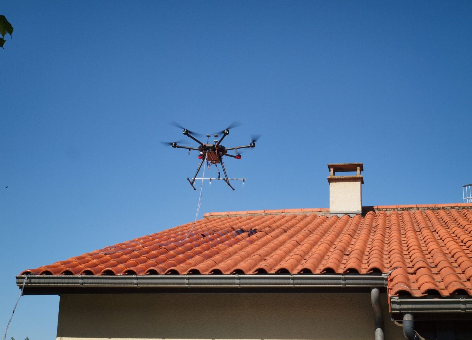 Inspection de toiture par drone — chantier Artisan Janselme près de Vence